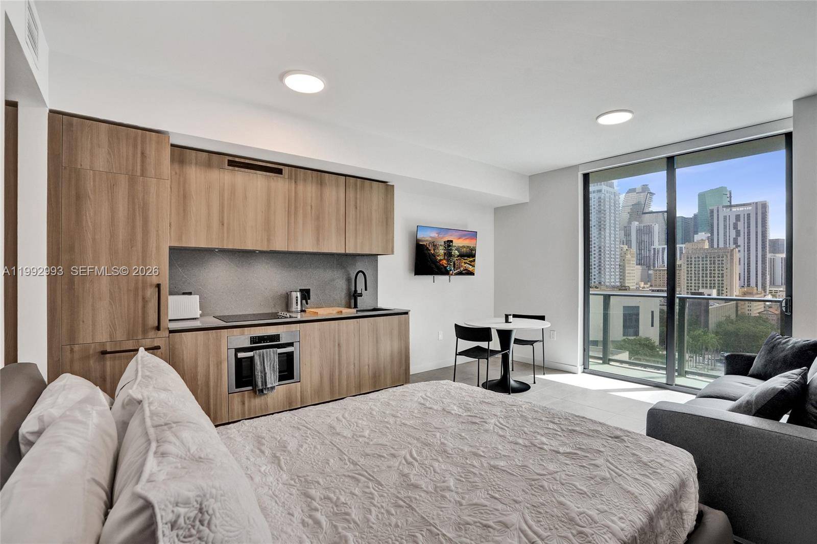 121 NE 5Miami - Condo 5+ Stories,Condo condo unit 1404 - picture