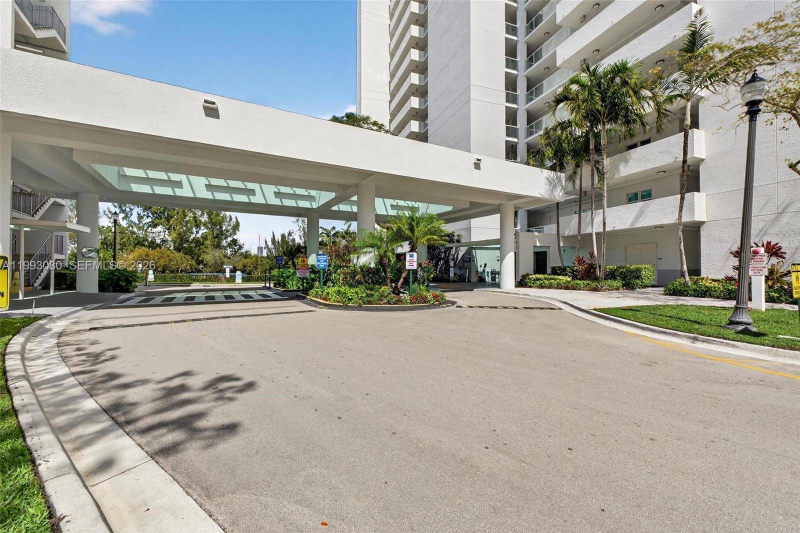 15051 Royal Oaks LnNorth Miami - Condo/Co-Op/Annual,Apartment condo unit 2406 - picture
