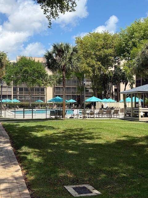 2812 N 46th AveHollywood - Condo 5+ Stories,Condo condo unit G370 - picture