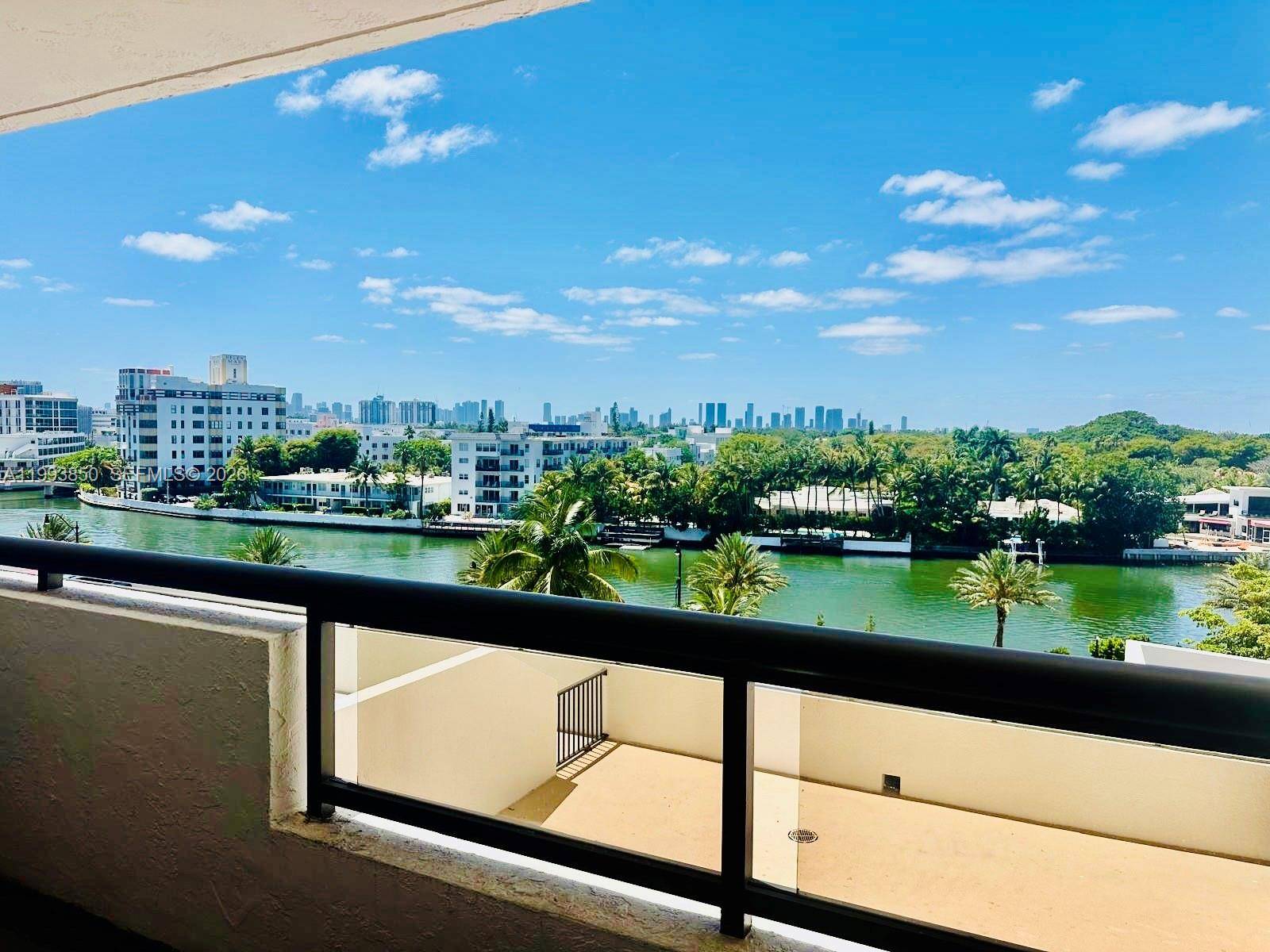 2555 Collins AveMiami Beach - Condo/Co-Op/Annual,Condo condo unit 704 - picture