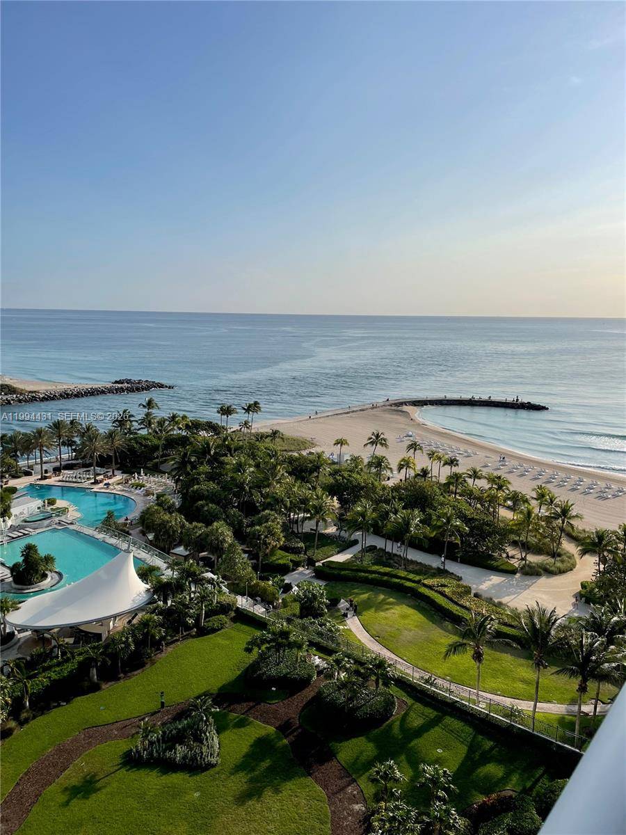 10275 Collins AveBal Harbour - Apartments-Annual,Condo condo unit 1004 - picture