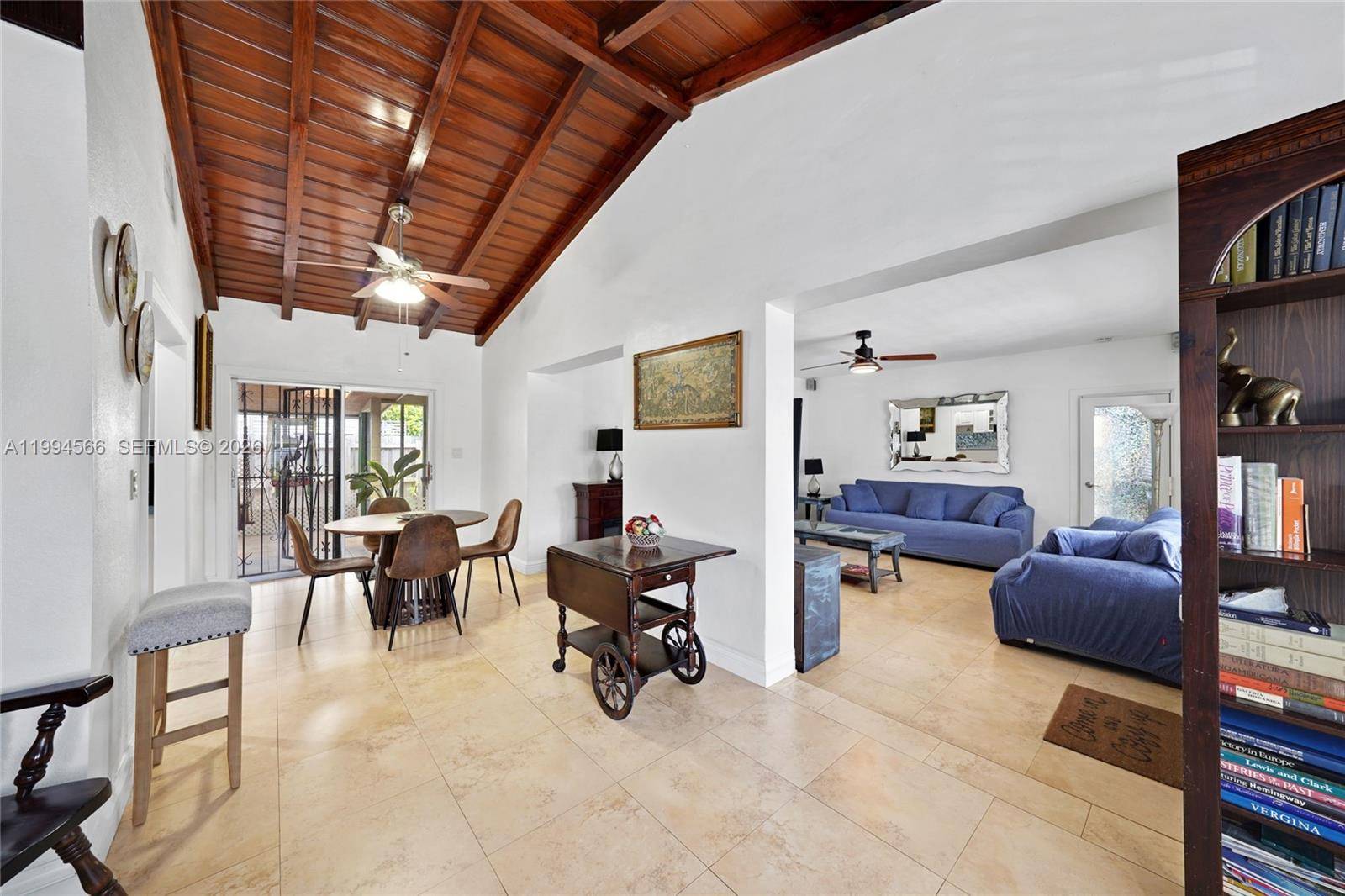 2834 SW 33rd AveMiami - picture