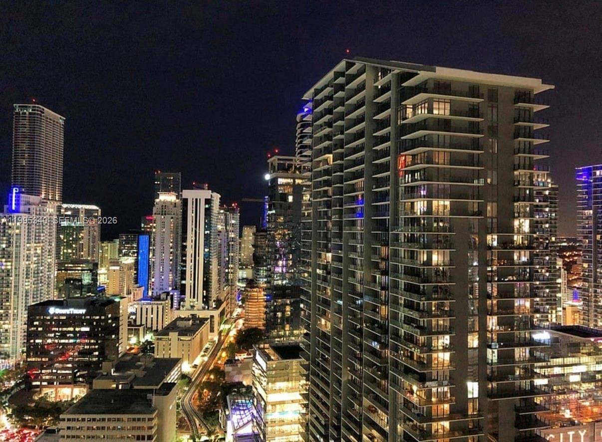 31 SE 5th StMiami - Condo/Co-Op/Seasonal,Condo condo unit 1402 - picture