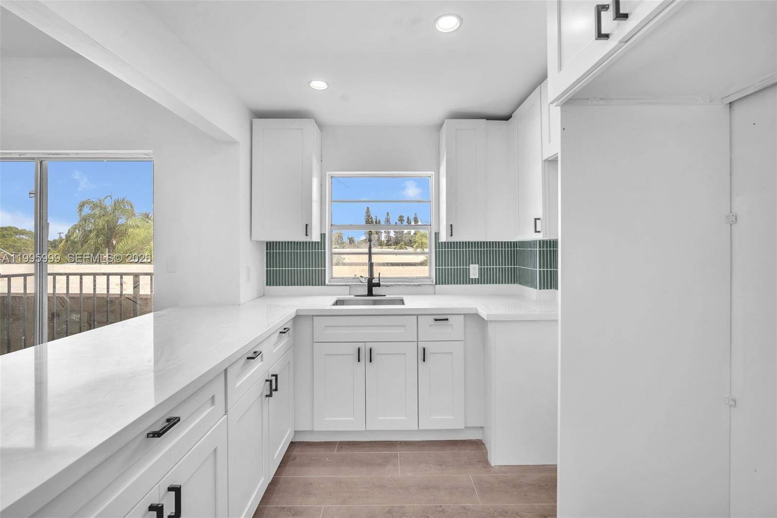 1960 Marseille DrMiami Beach - Condo 5+ Stories,Condo condo unit 304 - picture