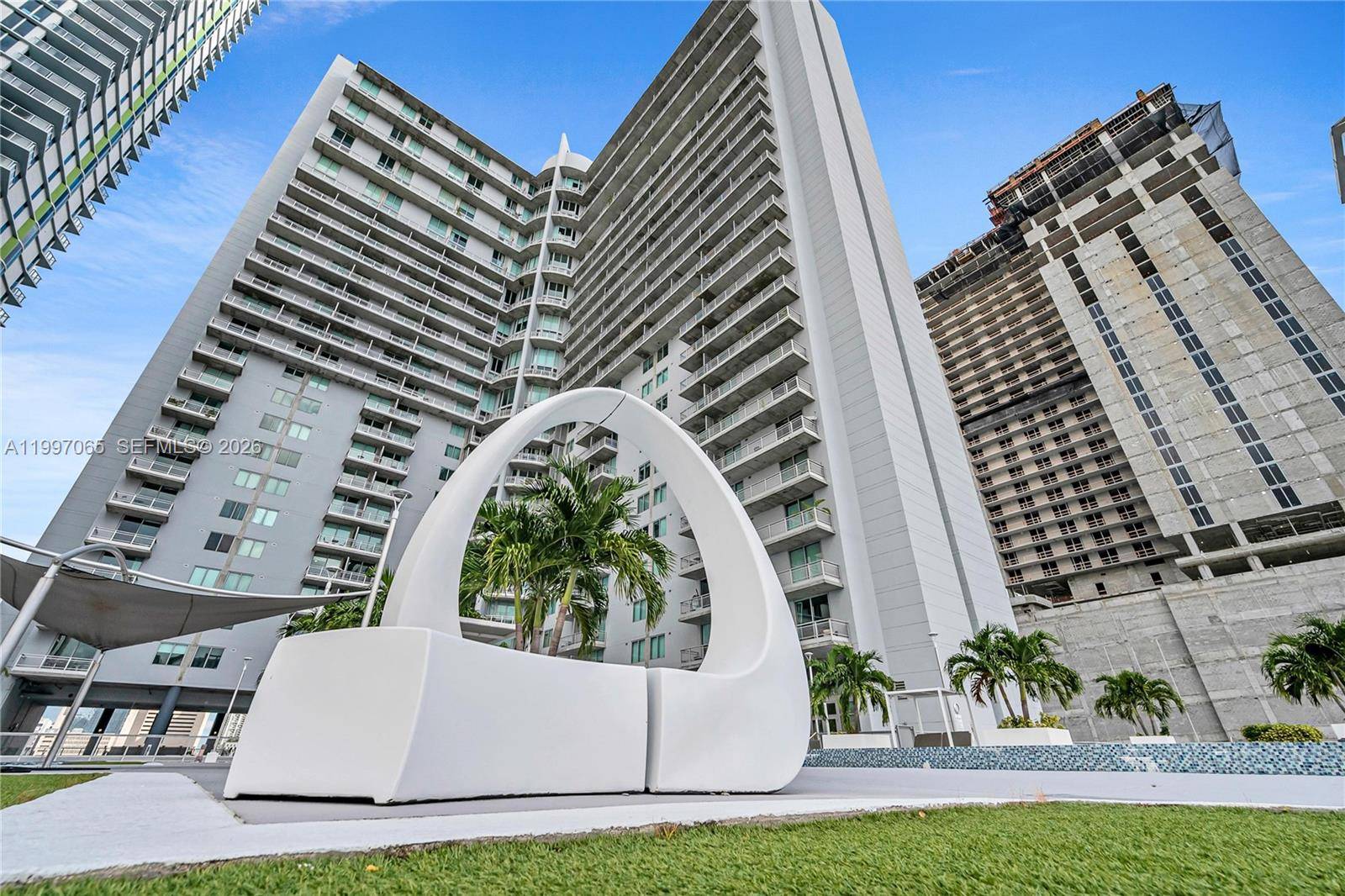 690 SW 1st CtMiami - Condo 5+ Stories,Condo condo unit 1709 - picture