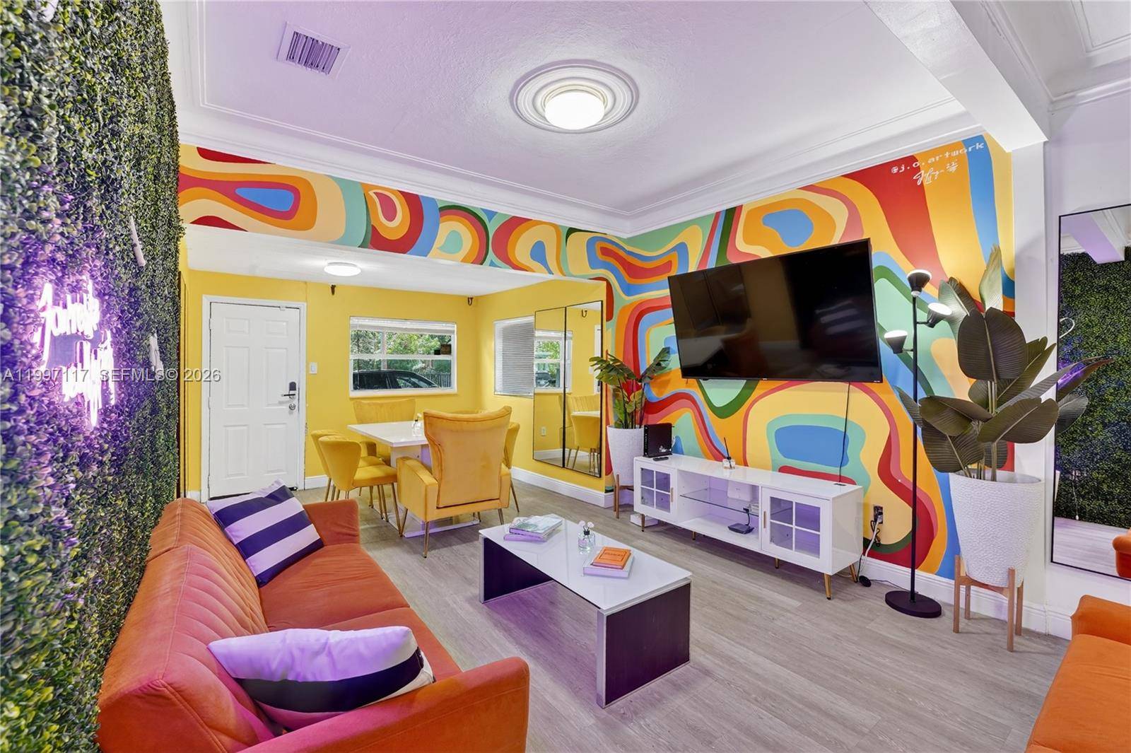 5627 NW 9th AveMiami - picture