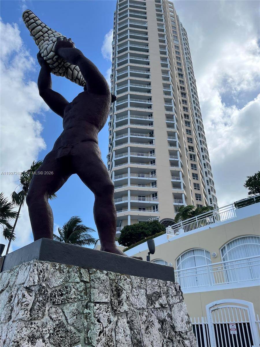 808 Brickell Key DrMiami - Single Family-Annual,Condo condo unit 2002 - picture