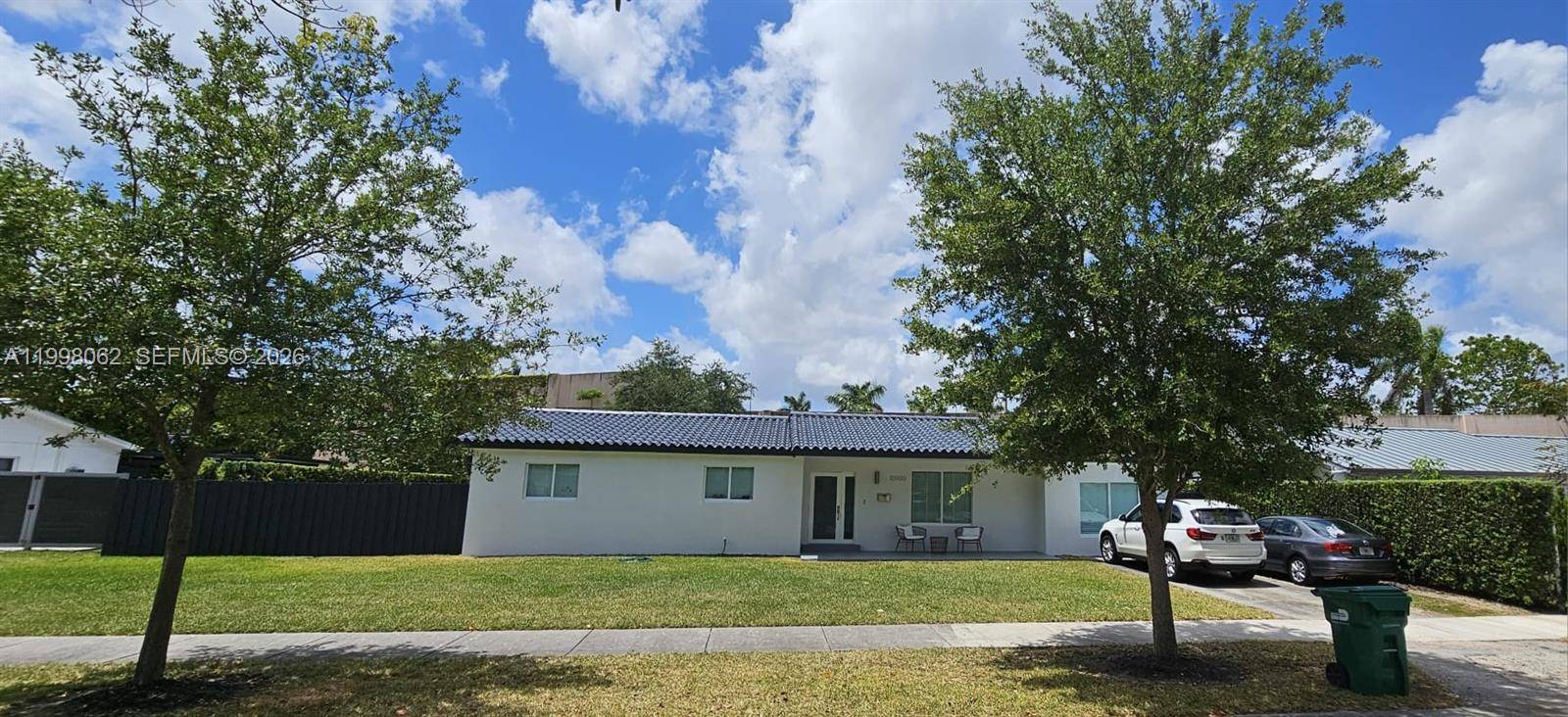10900 SW 107th AveMiami - picture