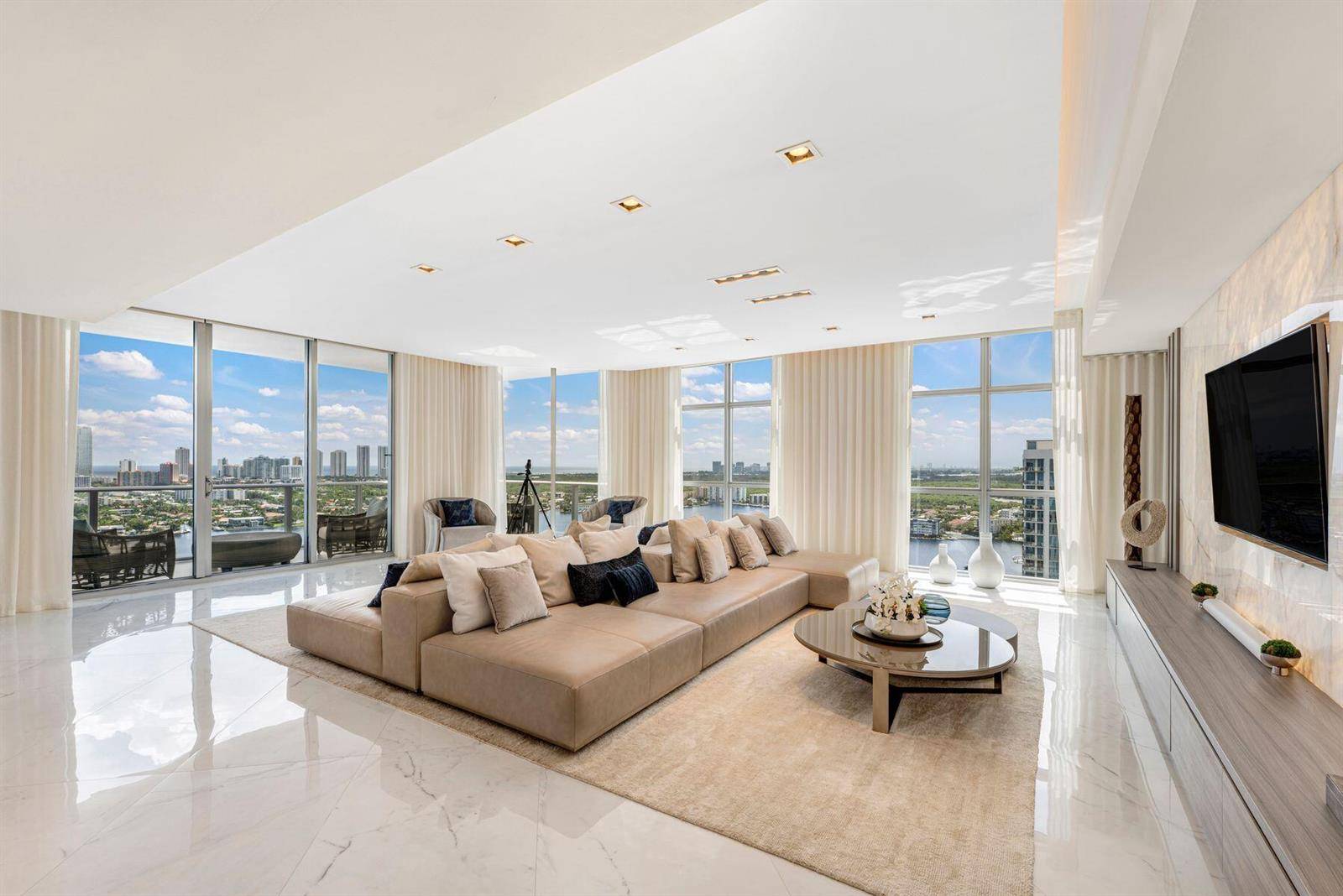17301 BiscayneNorth Miami Beach - Condo condo unit Ph-7 - picture