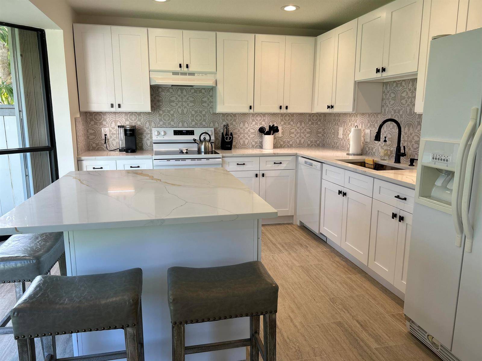 13383 Bedford MewsWellington - picture