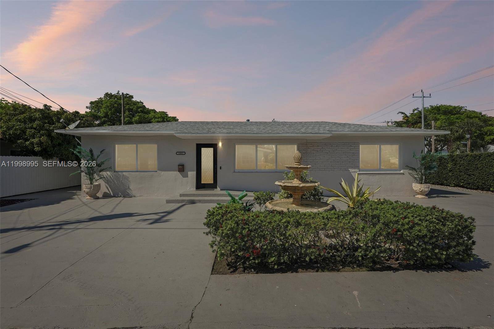 1682 NE 124th LnNorth Miami - picture