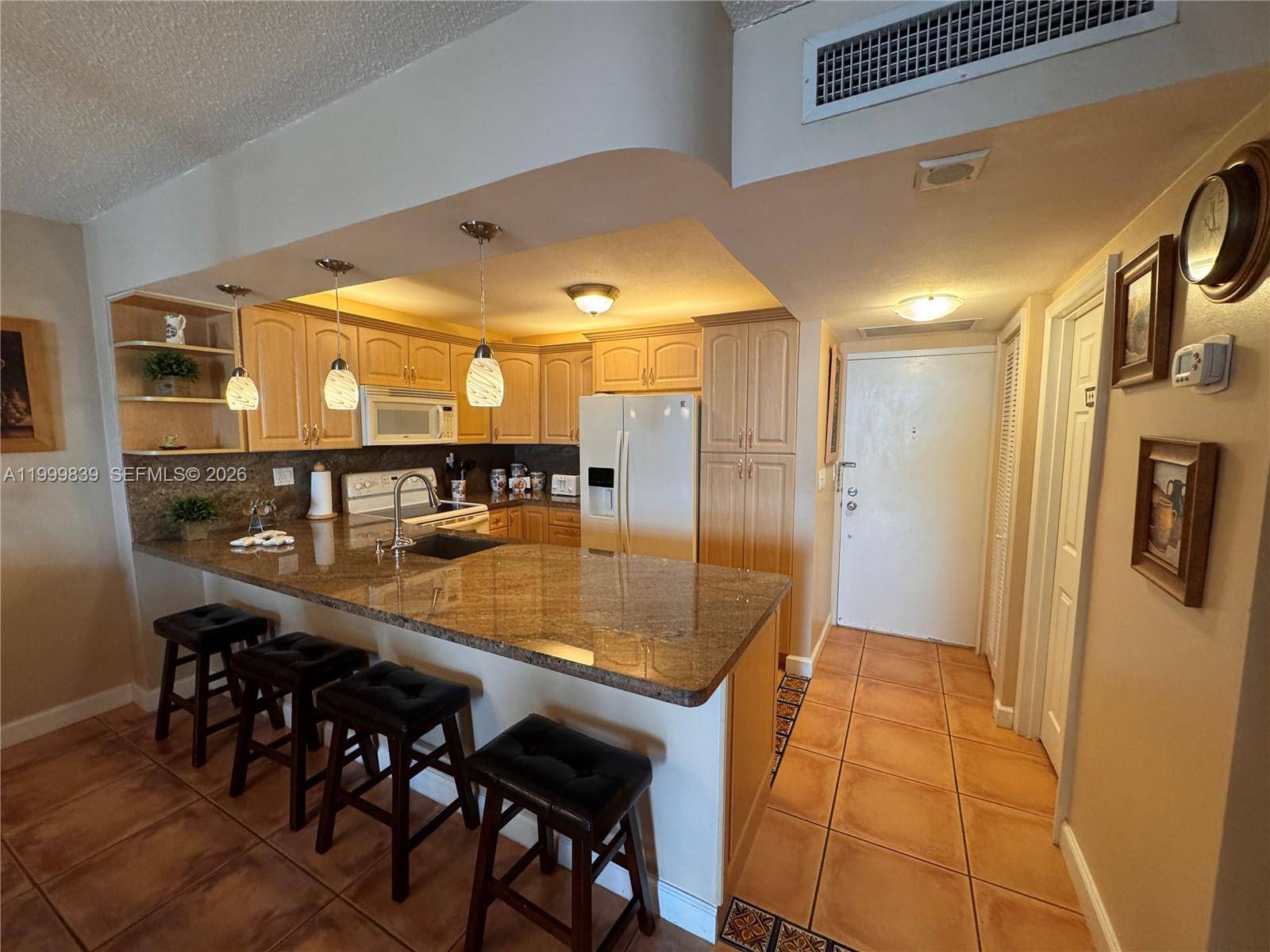 3725 S Ocean DrHollywood - Condo/Co-Op/Seasonal,Condo condo unit 421 - picture