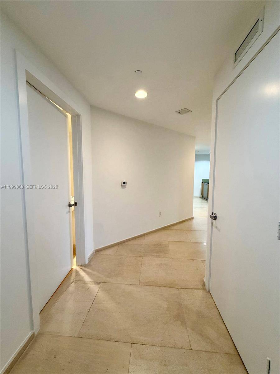 1050 Brickell AveMiami - Condo/Co-Op/Annual,Condo condo unit 2420 - picture