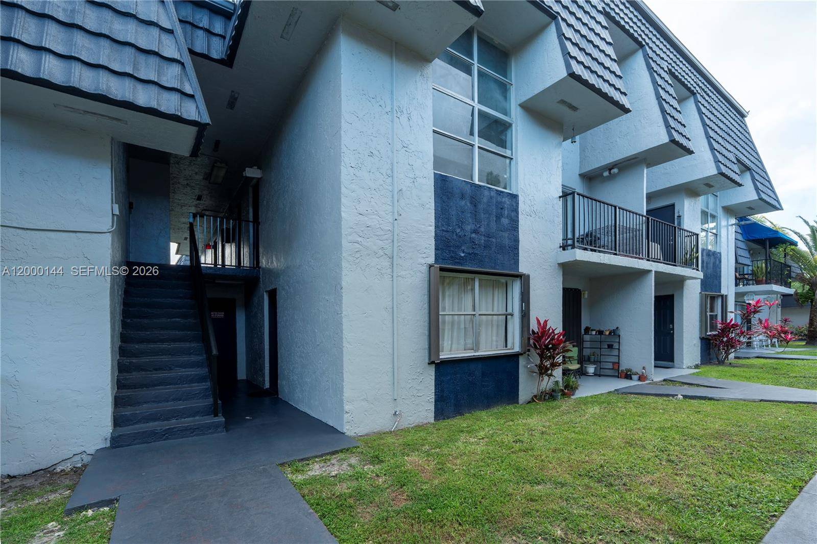 8003 W 6th AveHialeah - Condo 1-4 Stories,Condo condo unit M - picture