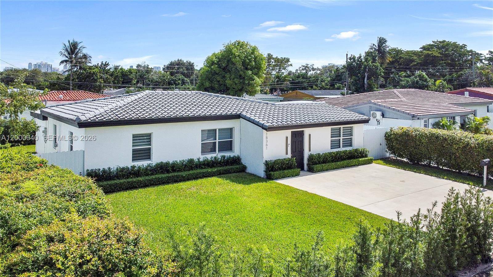 18361 NE 20th PlNorth Miami Beach - Single Family-Annual,House condo unit 18361 - picture