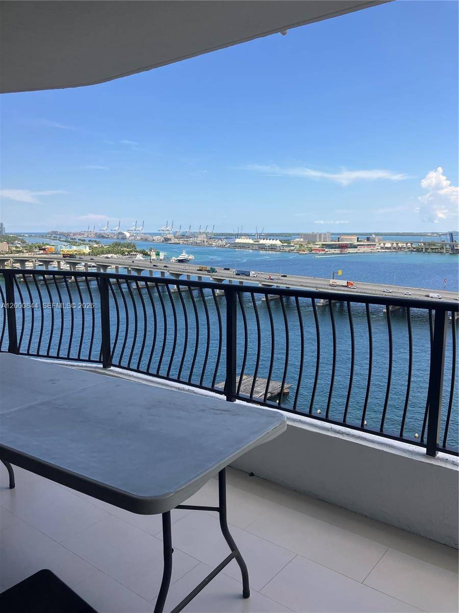 555 NE 15th StMiami - Condo/Co-Op/Annual,Apartment condo unit 19K - picture