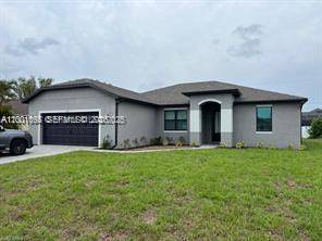 209 SE 26TH TERCape Coral - Single Family-Annual,House condo unit N/A - picture
