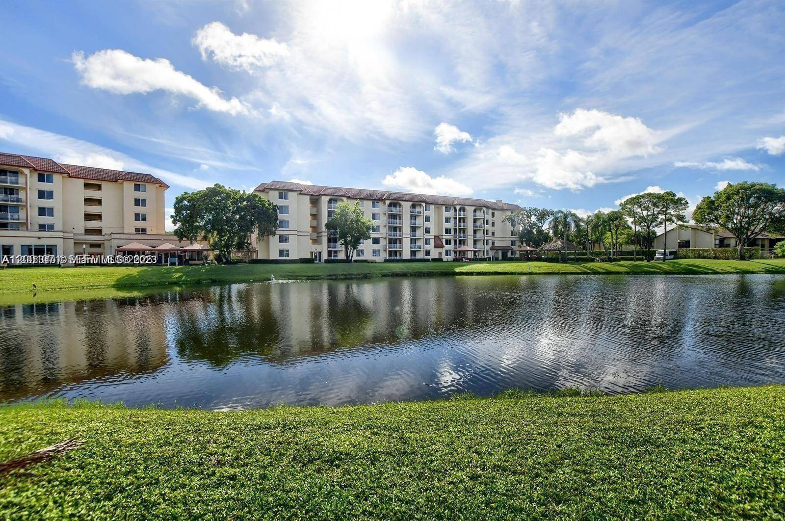 1258 S Military TrailDeerfield Beach - Condo 1-4 Stories,Condo condo unit 813 - picture