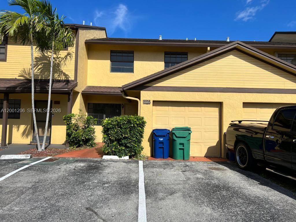 1125 NE 210th TerMiami - picture