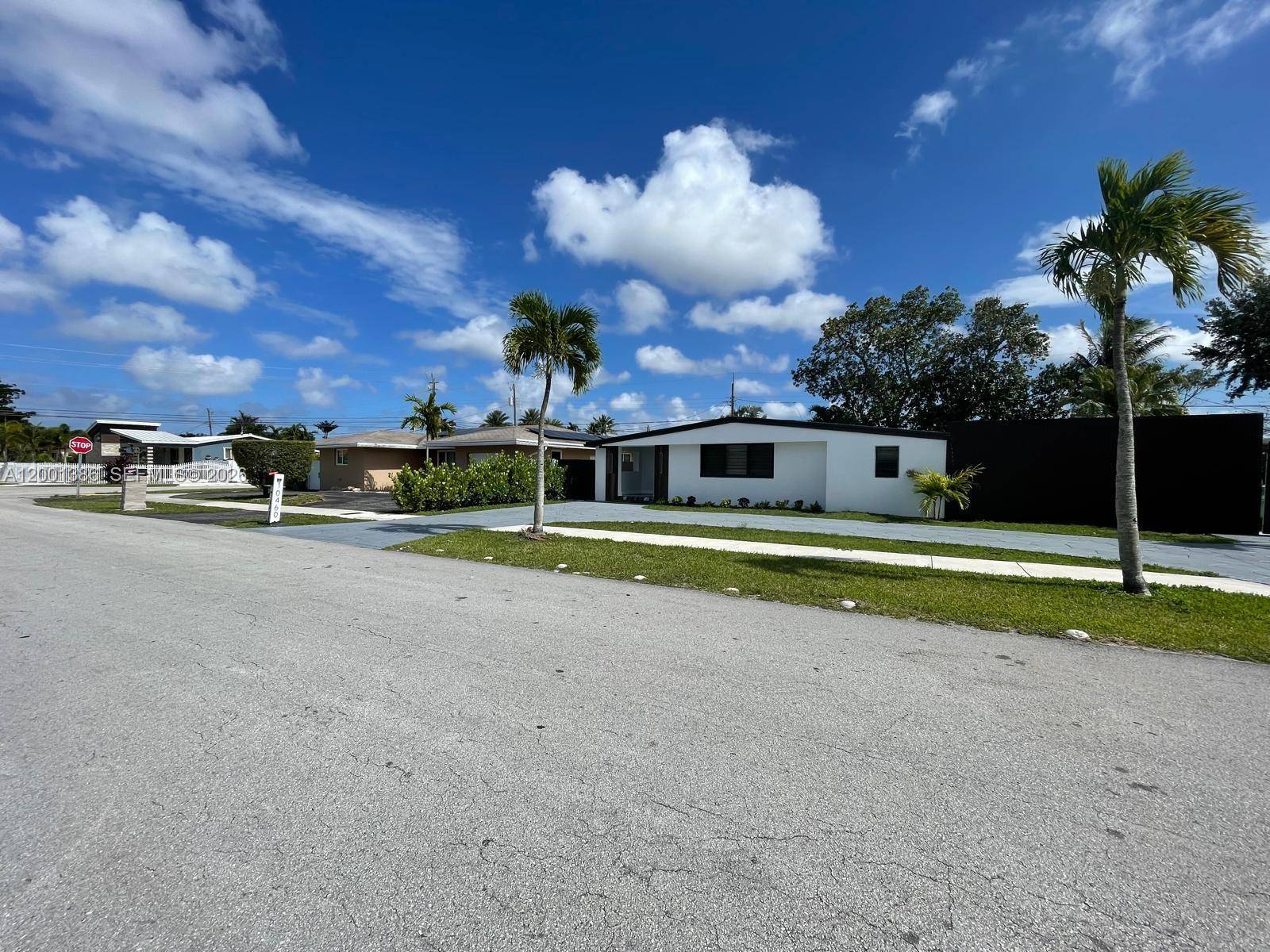 10460 SW 26th TerMiami - Single Family-Annual,House condo unit NA - picture