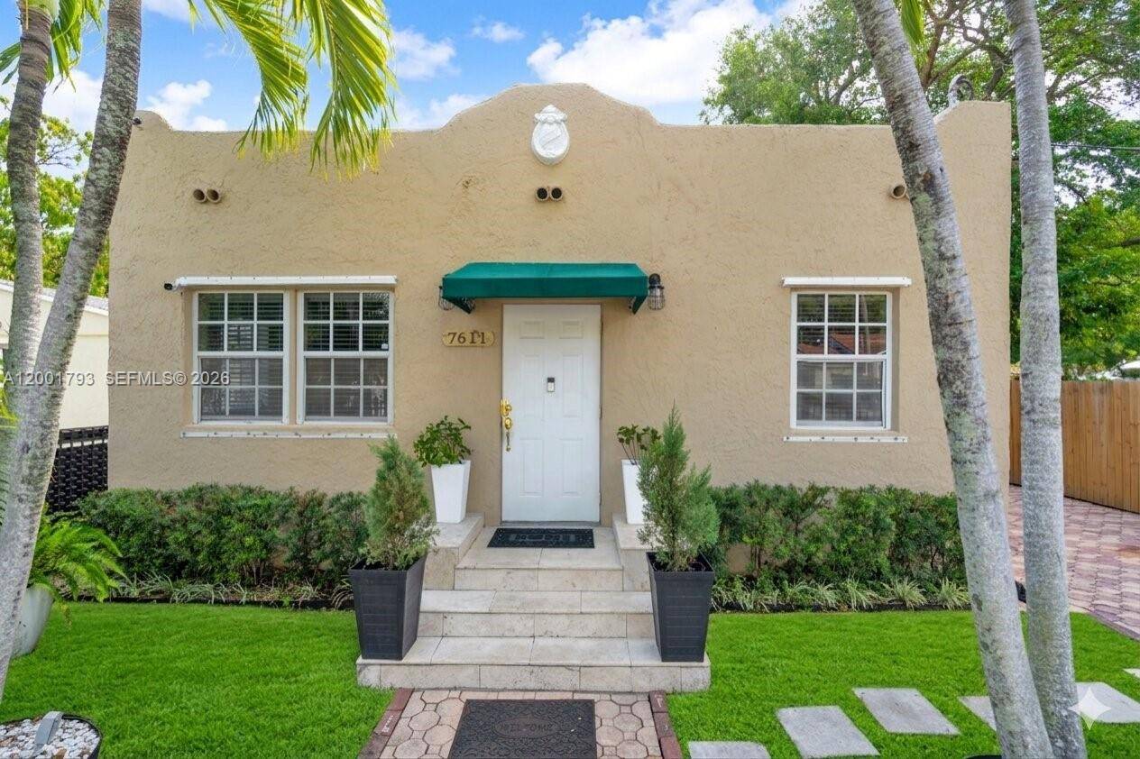 7611 NW 3rd AveMiami - picture