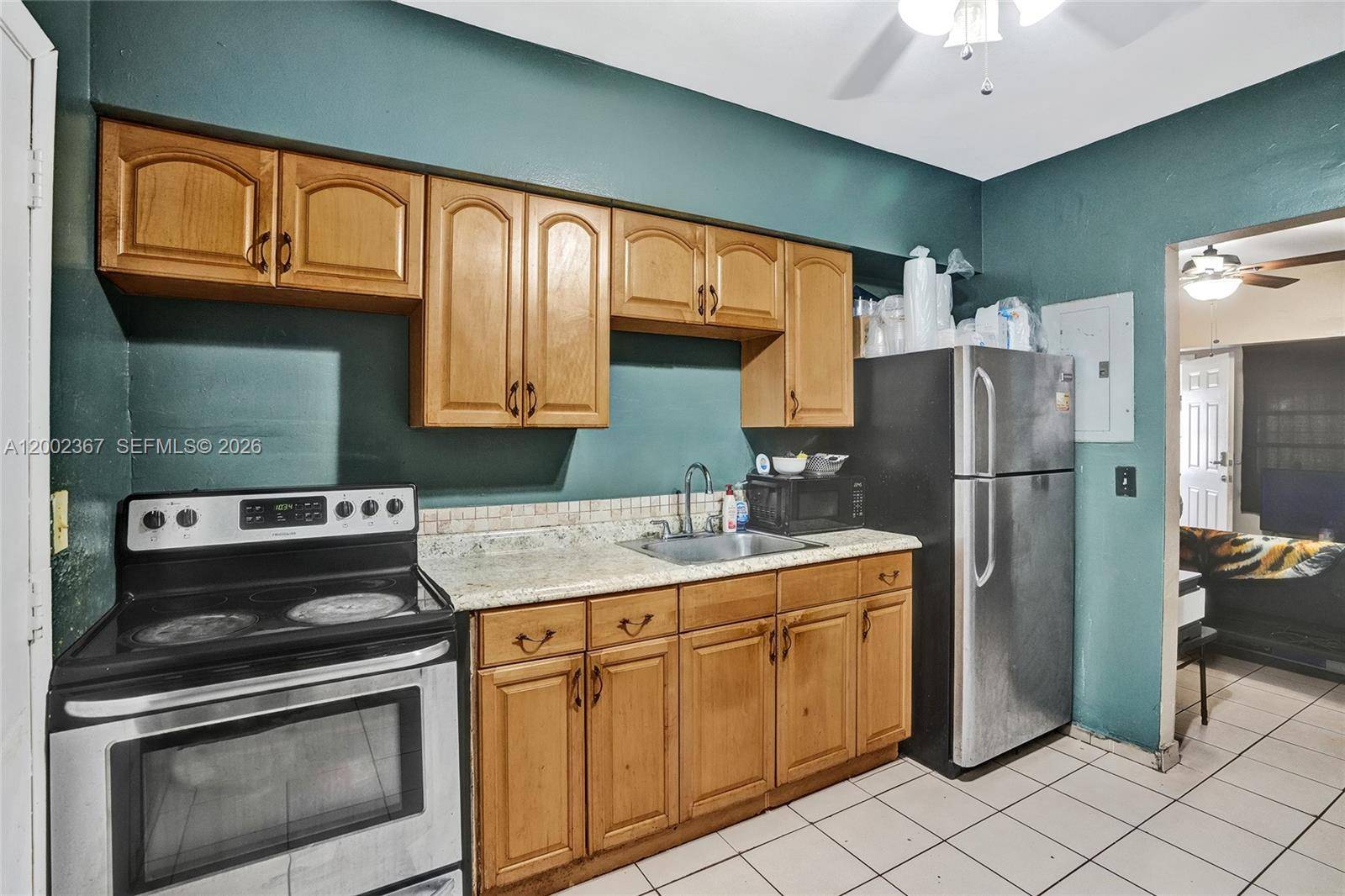 836 NW 101st StMiami - picture