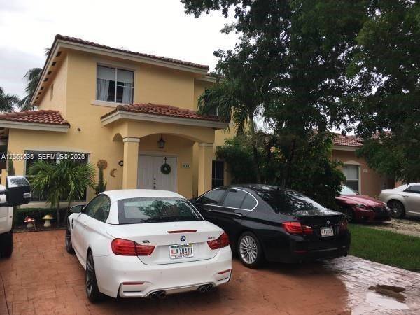 8067 NW 199th TerHialeah - picture