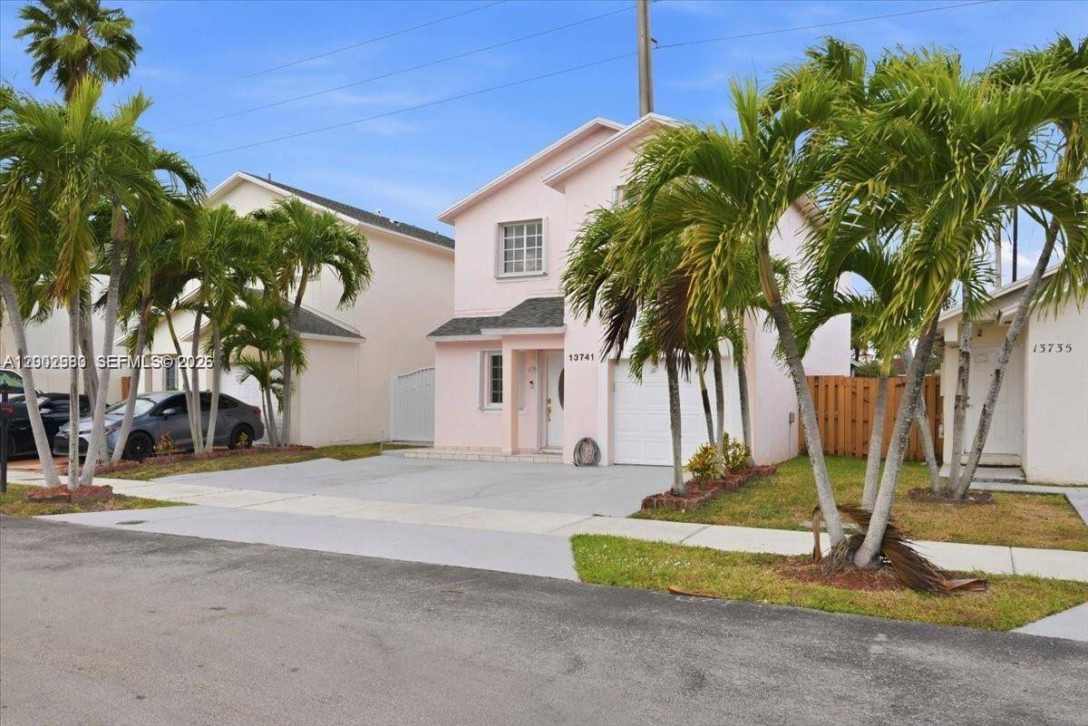 13741 SW 160th TerMiami - picture