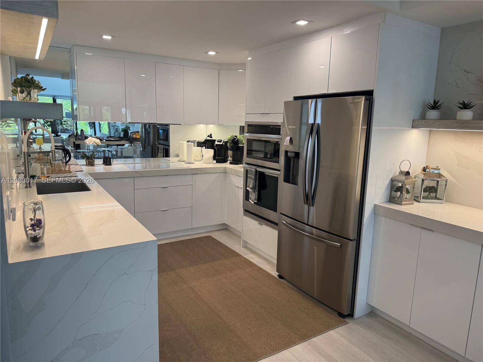 336 Poinciana DrSunny Isles Beach - Condo/Co-Op/Annual,Condo condo unit 1008 - picture