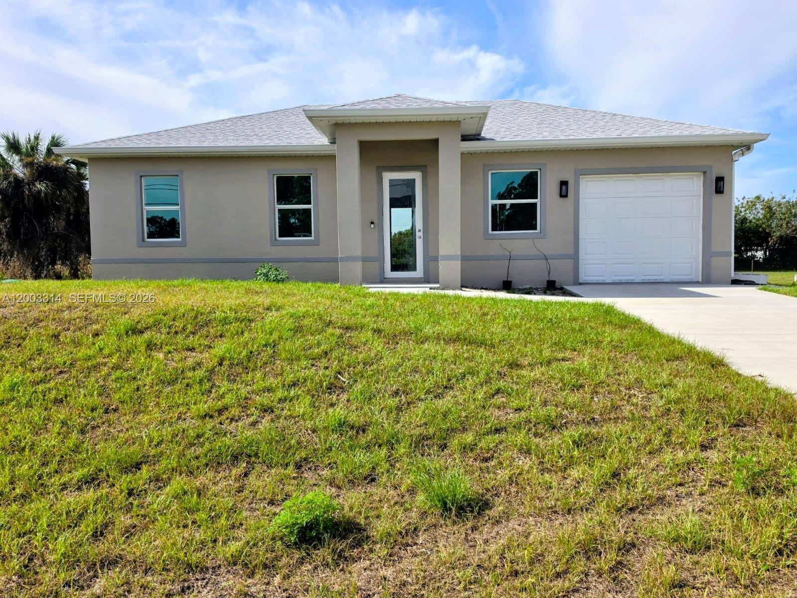 402 Harrison DrLehigh Acres - picture