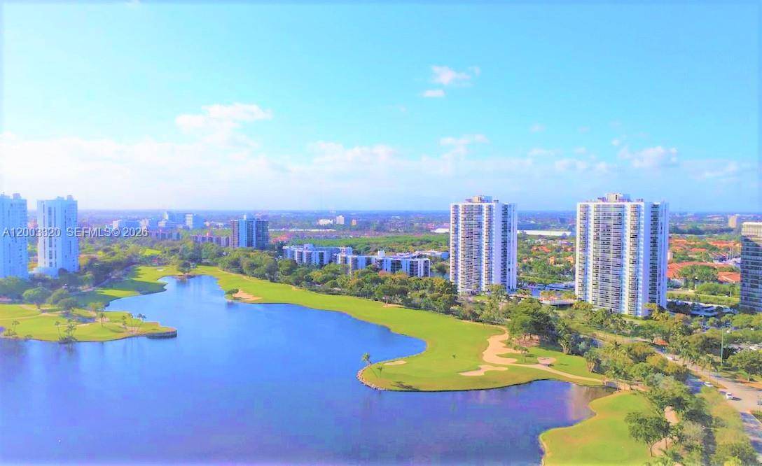 20185 E Country Club DrAventura - Condo/Co-Op/Annual,Condo condo unit 2505 - picture