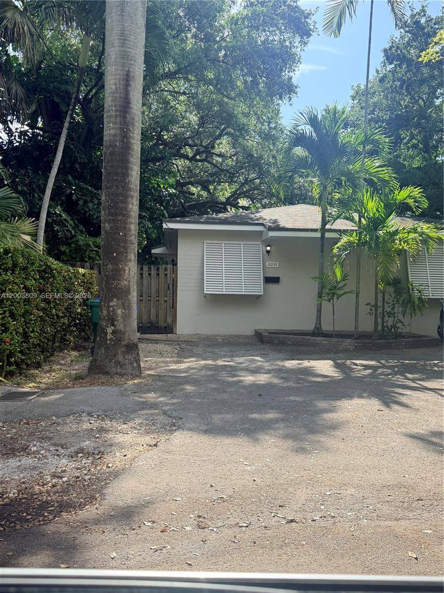 3031 W Center StMiami - picture