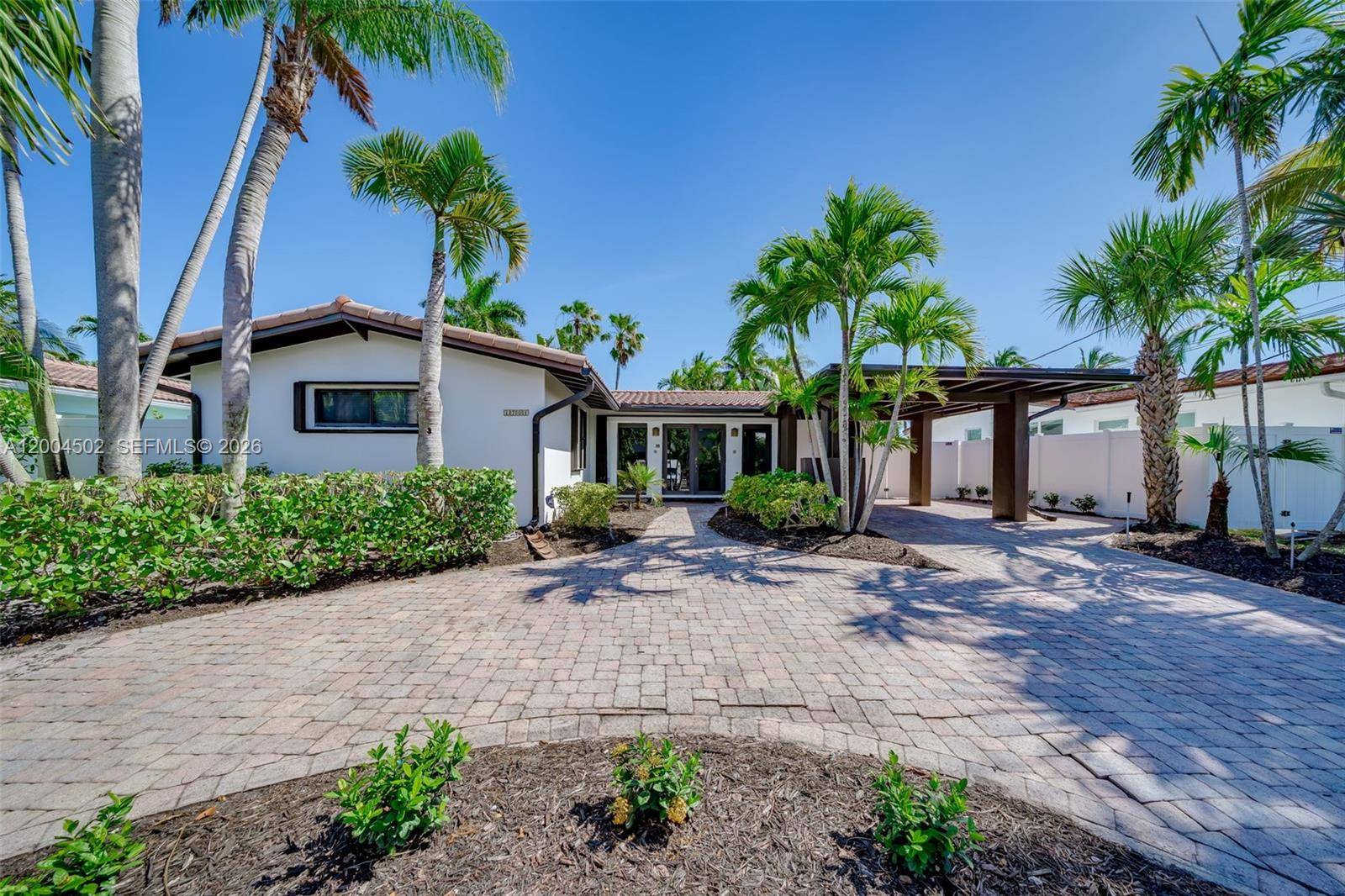 1704 SW 5th CtFort Lauderdale - picture