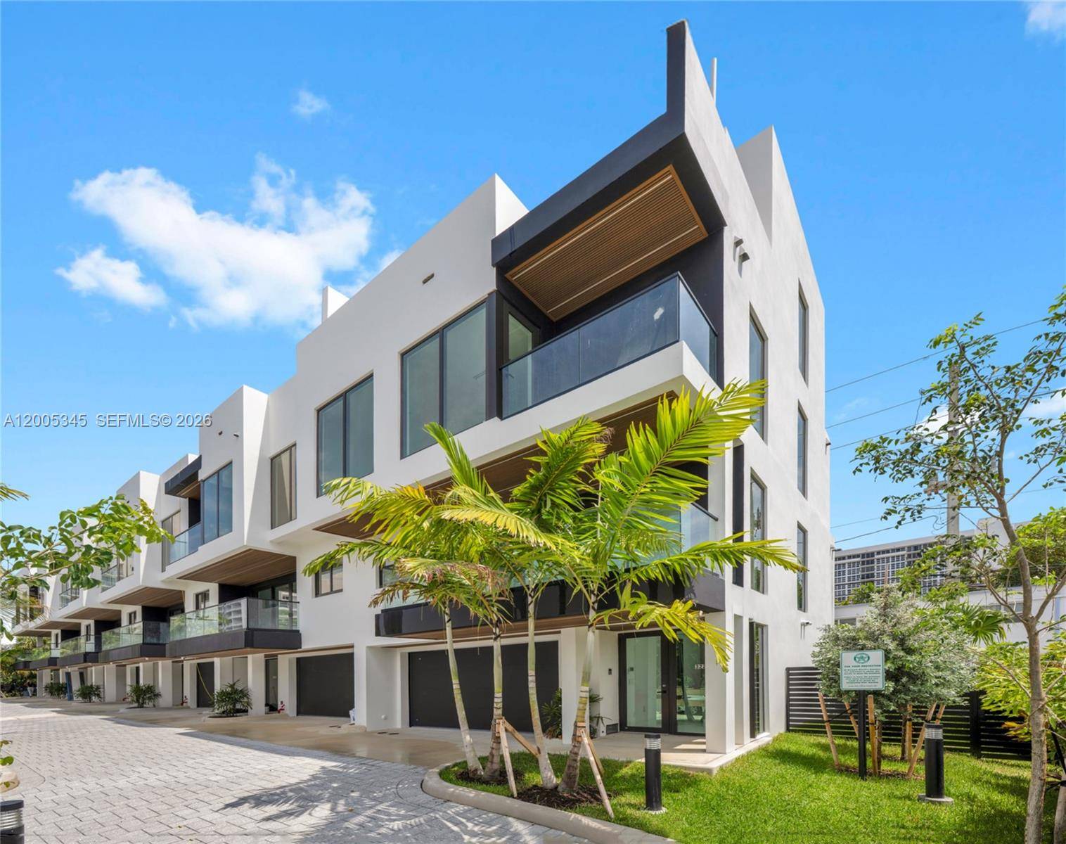 3222 NE 7th StPompano Beach - Townhouse/Villa-Annual,Townhouse condo unit 1 - picture
