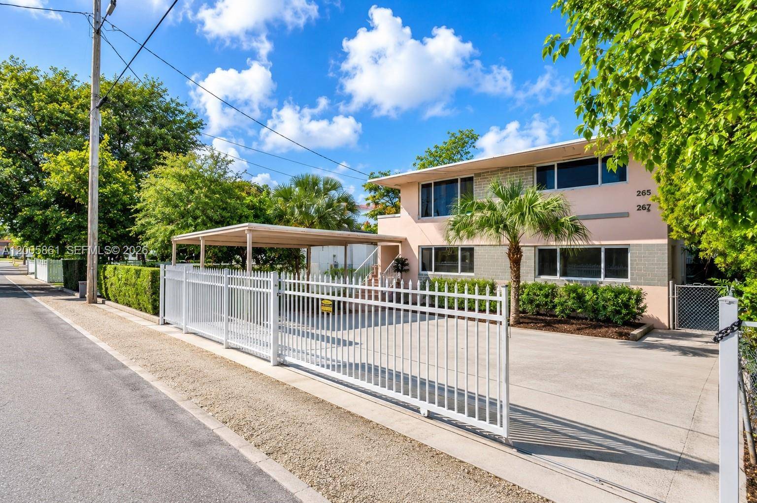 265 NE 55th TerMiami - Duplex/Tri/Quad-Annual,Apartment condo unit 1 - picture