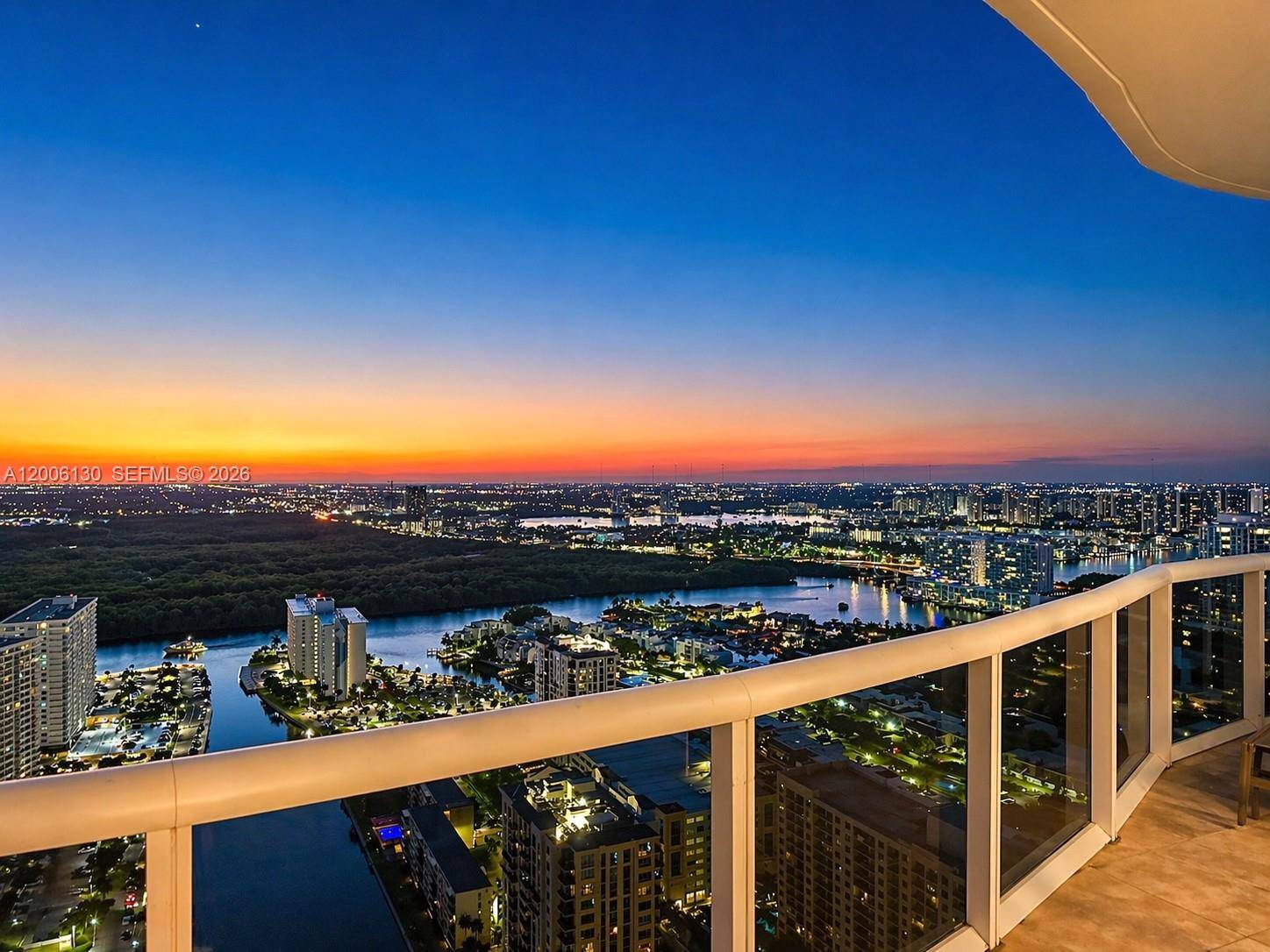 15811 Collins AveSunny Isles Beach - Apartments-Seasonal,Condo condo unit 3805 - picture