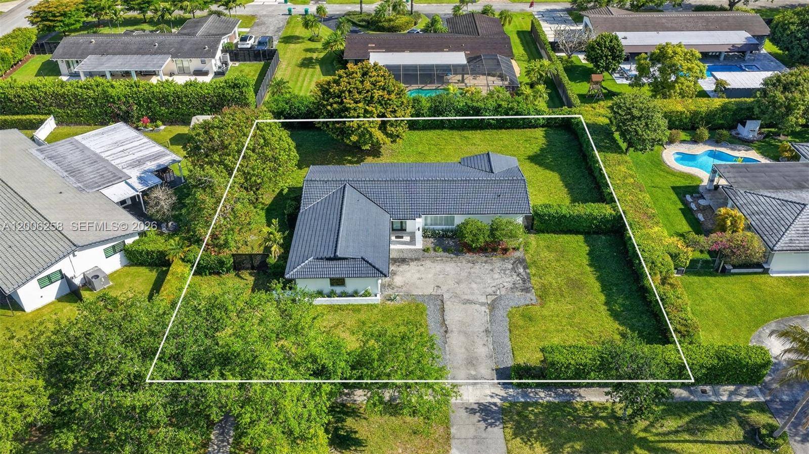 8161 SW 104th StMiami - picture