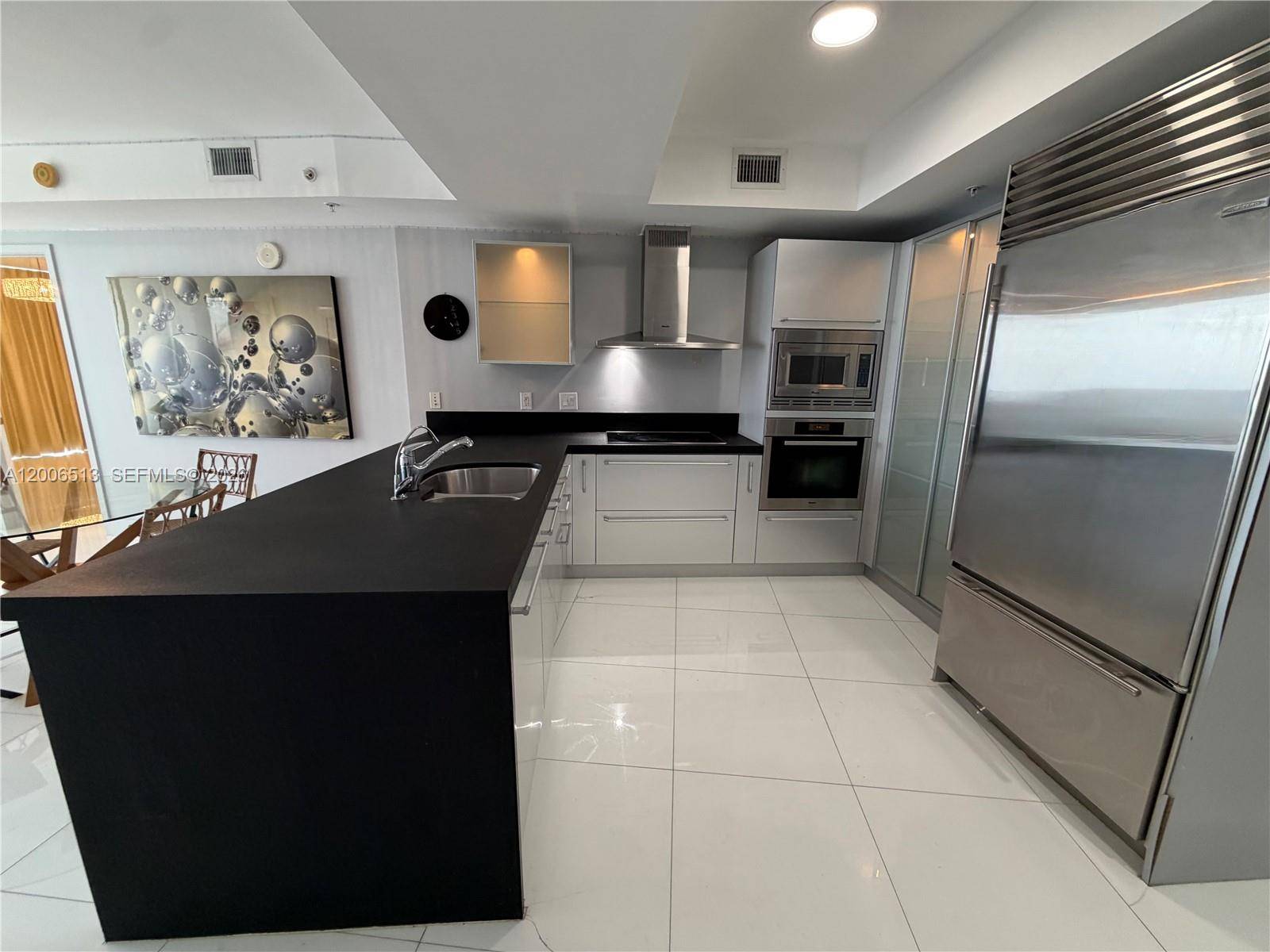 18201 Collins AveSunny Isles Beach - Condo/Co-Op/Annual,Condo condo unit 5105 - picture