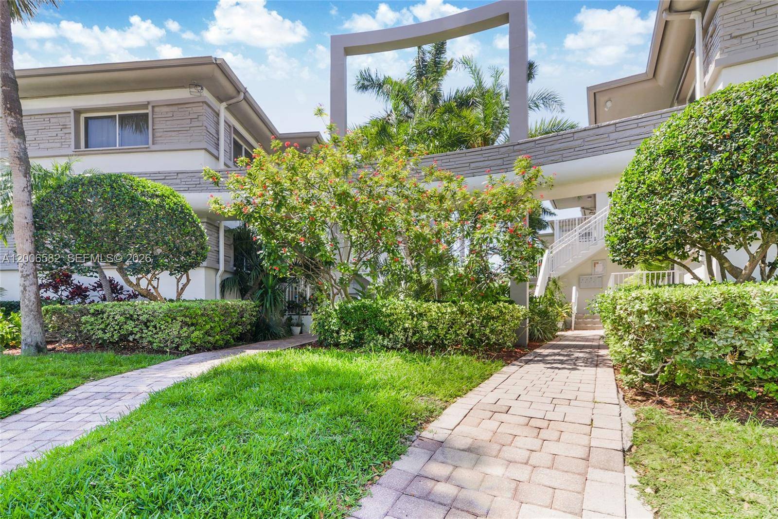 1142 99th StBay Harbor Islands - Condo/Co-Op/Annual,Condo condo unit 24 - picture