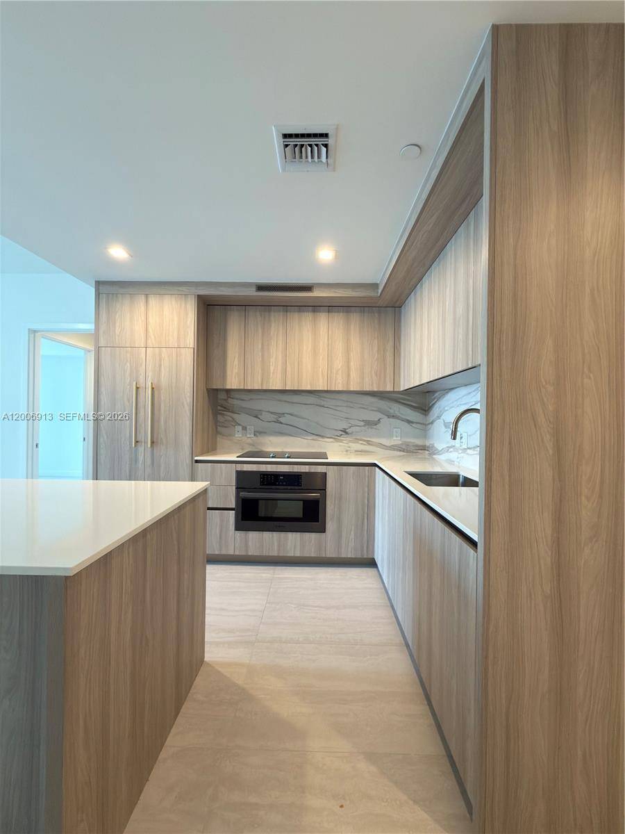 77 SE 5th StMiami - Condo/Co-Op/Annual,Condo condo unit 1602 - picture