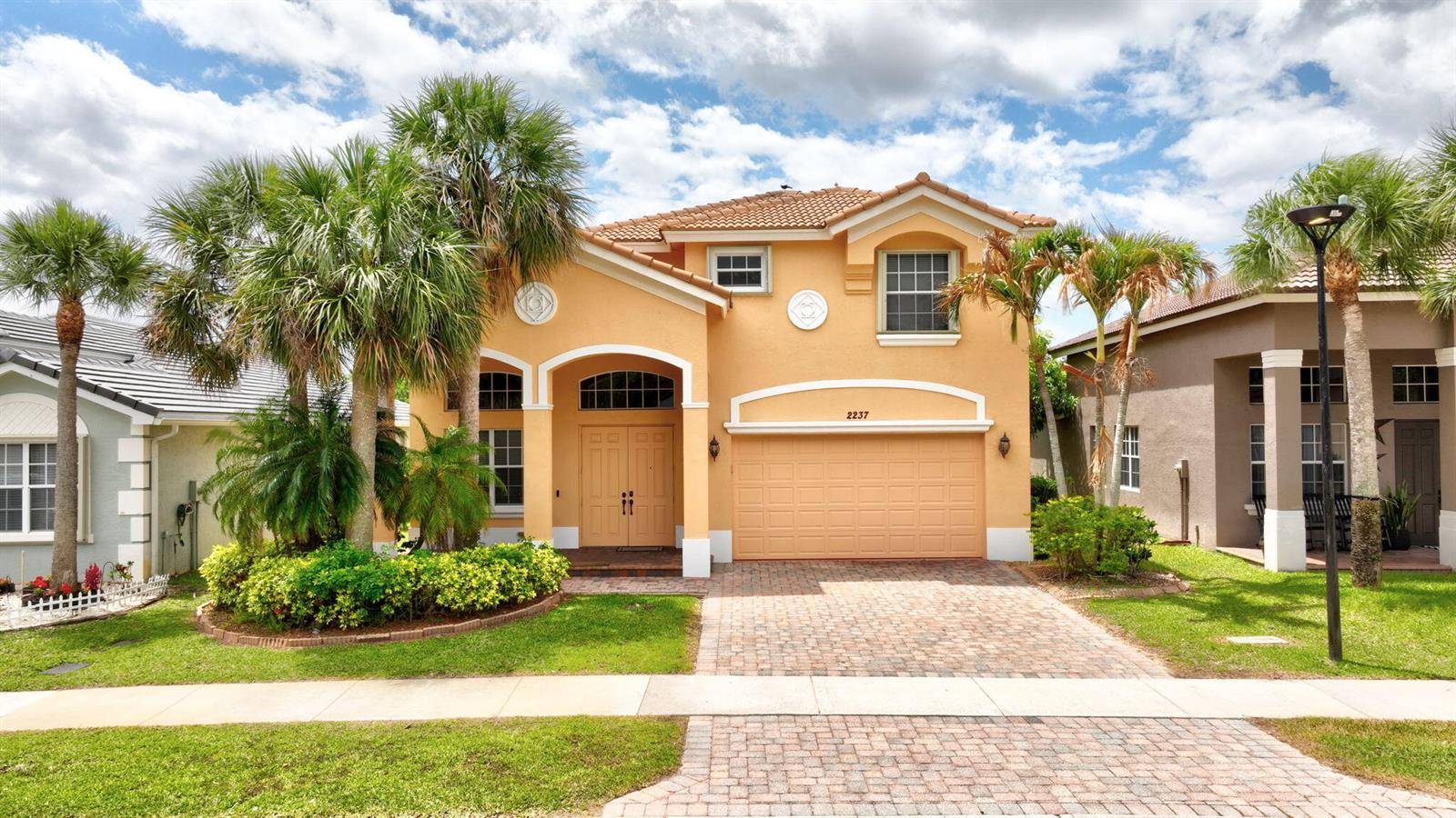 2237 SW Newport IslesPort St. Lucie - picture