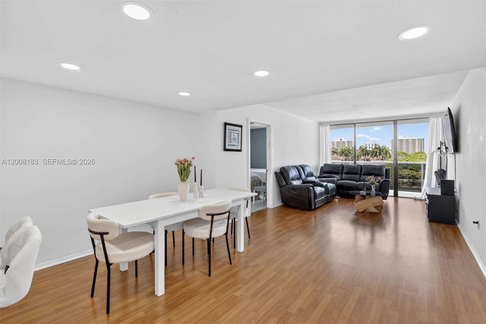 3675 N Country Club DrAventura - Condo 5+ Stories,Condo condo unit 410 - picture