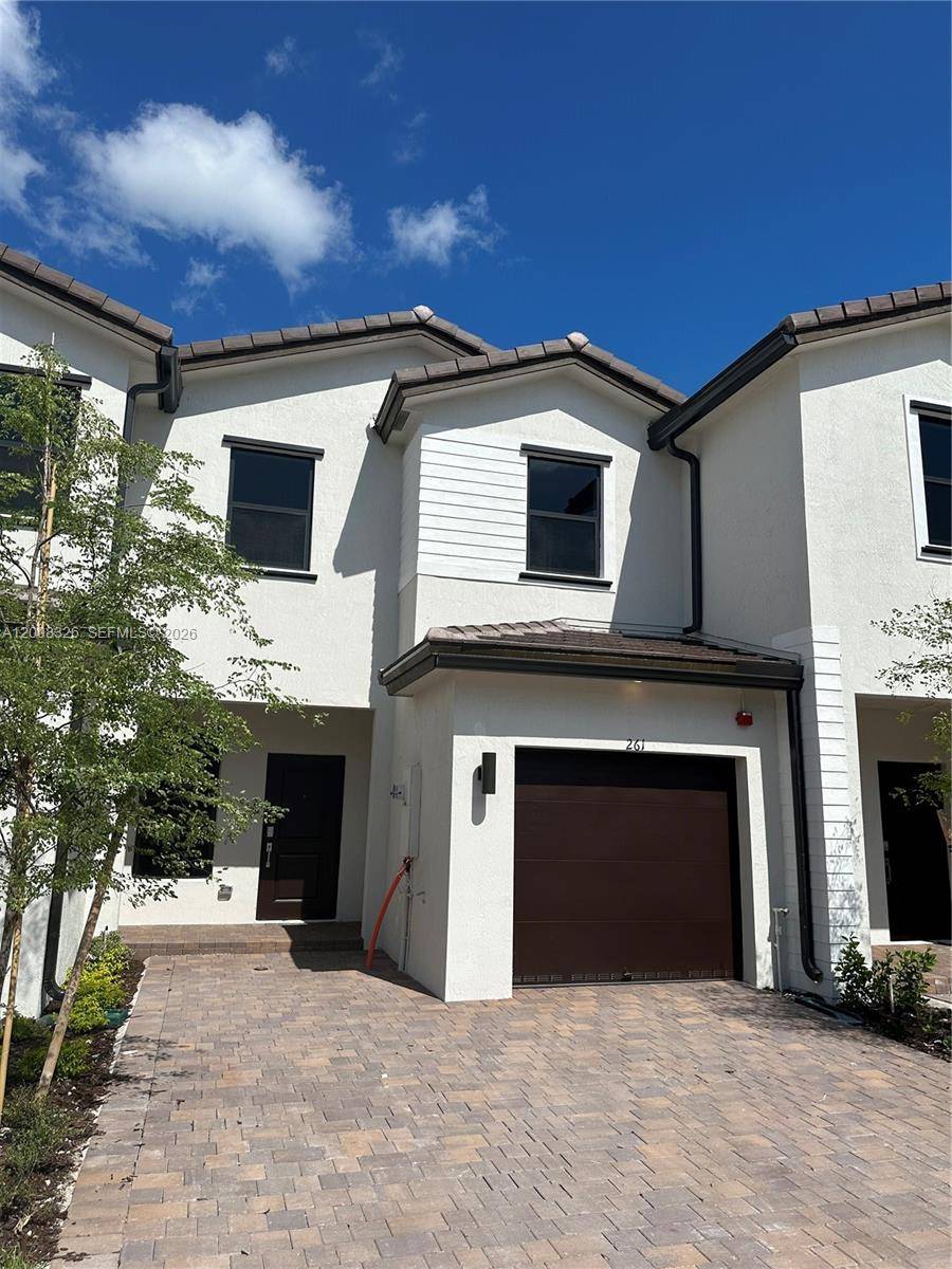 261 SW 159th WayPembroke Pines - Townhouse/Villa-Annual,Townhouse condo unit . - picture
