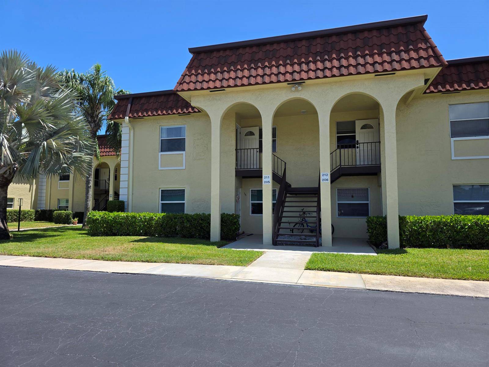 717 S Us Highway 1Jupiter - Condo condo unit 211 - picture