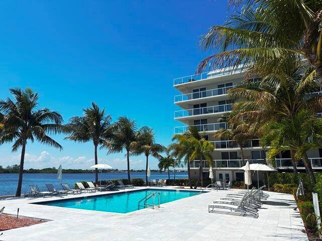 2560 S OceanPalm Beach - Condo condo unit 603 - picture