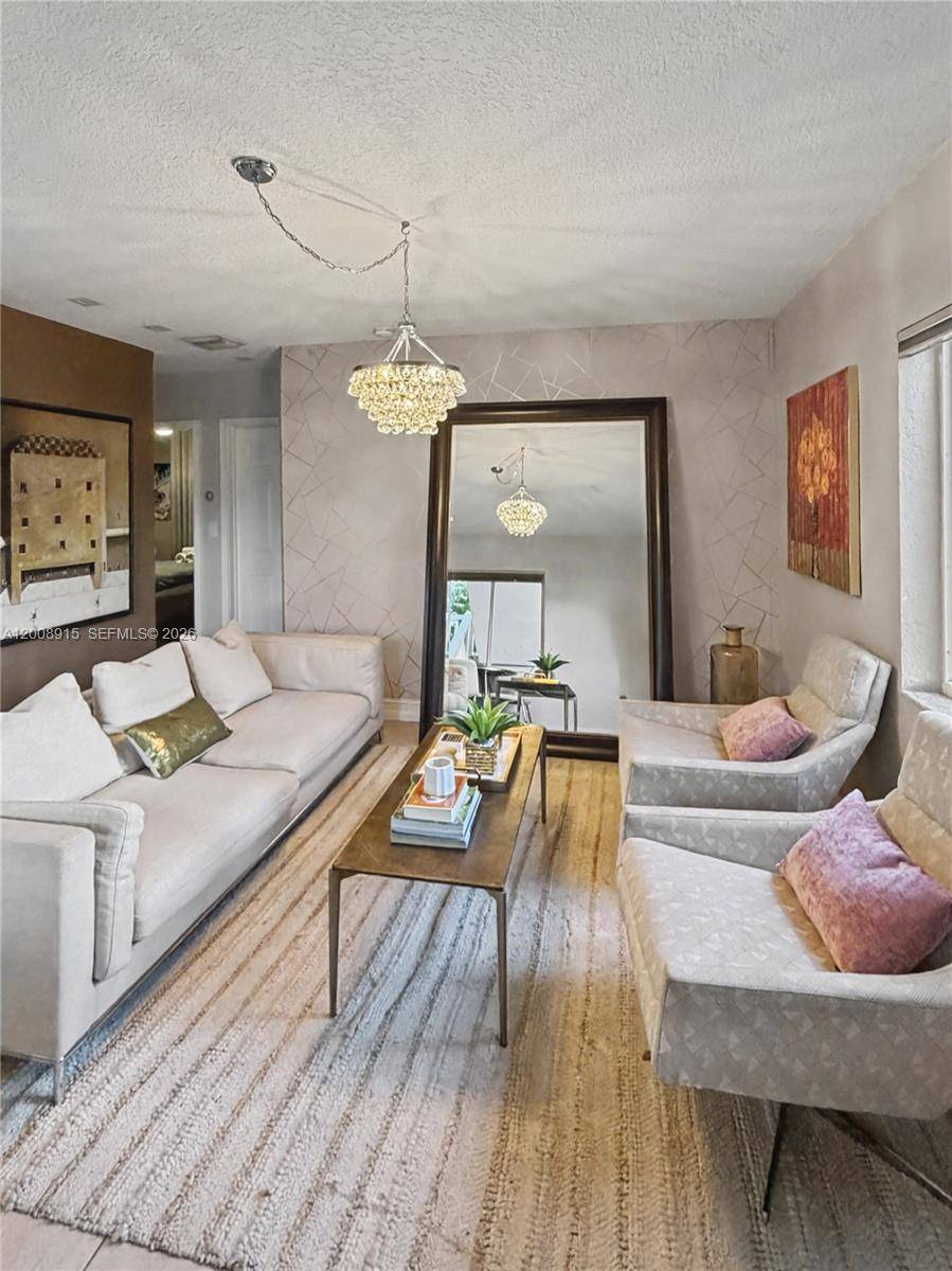 1423 Holly Heights DrFort Lauderdale - Condo/Co-Op/Seasonal,Condo condo unit 11 - picture