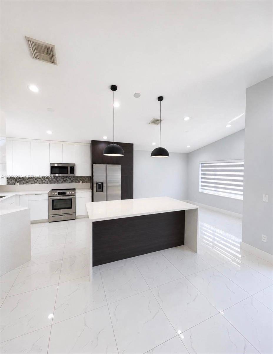1970 NW 178th TerPembroke Pines - picture