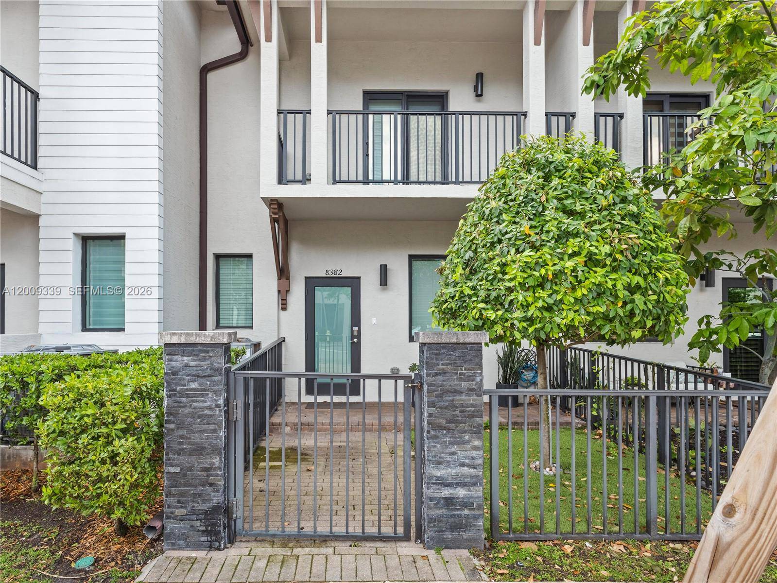 8382 NW 51st TerDoral - Townhouse/Villa-Annual,Townhouse condo unit 8382 - picture