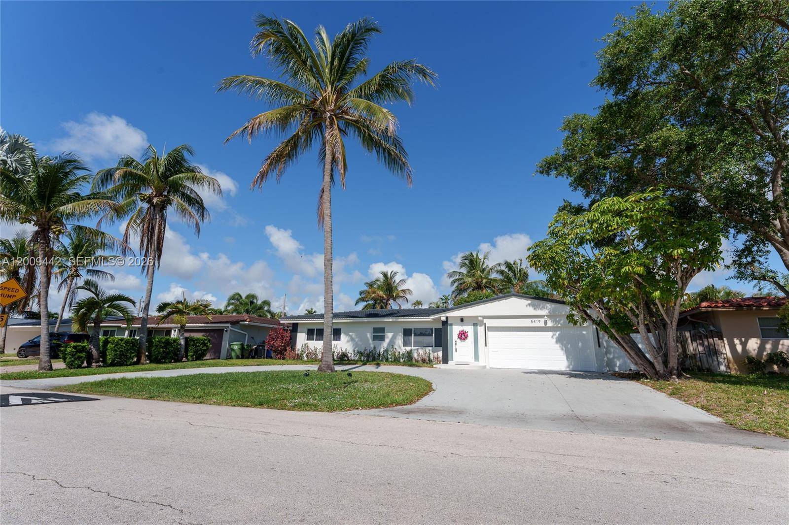 5419 NE 22nd AveFort Lauderdale - picture