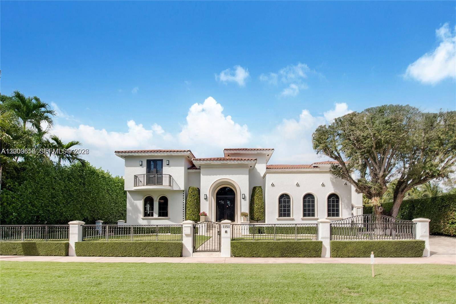 1151 S Alhambra CirCoral Gables - picture